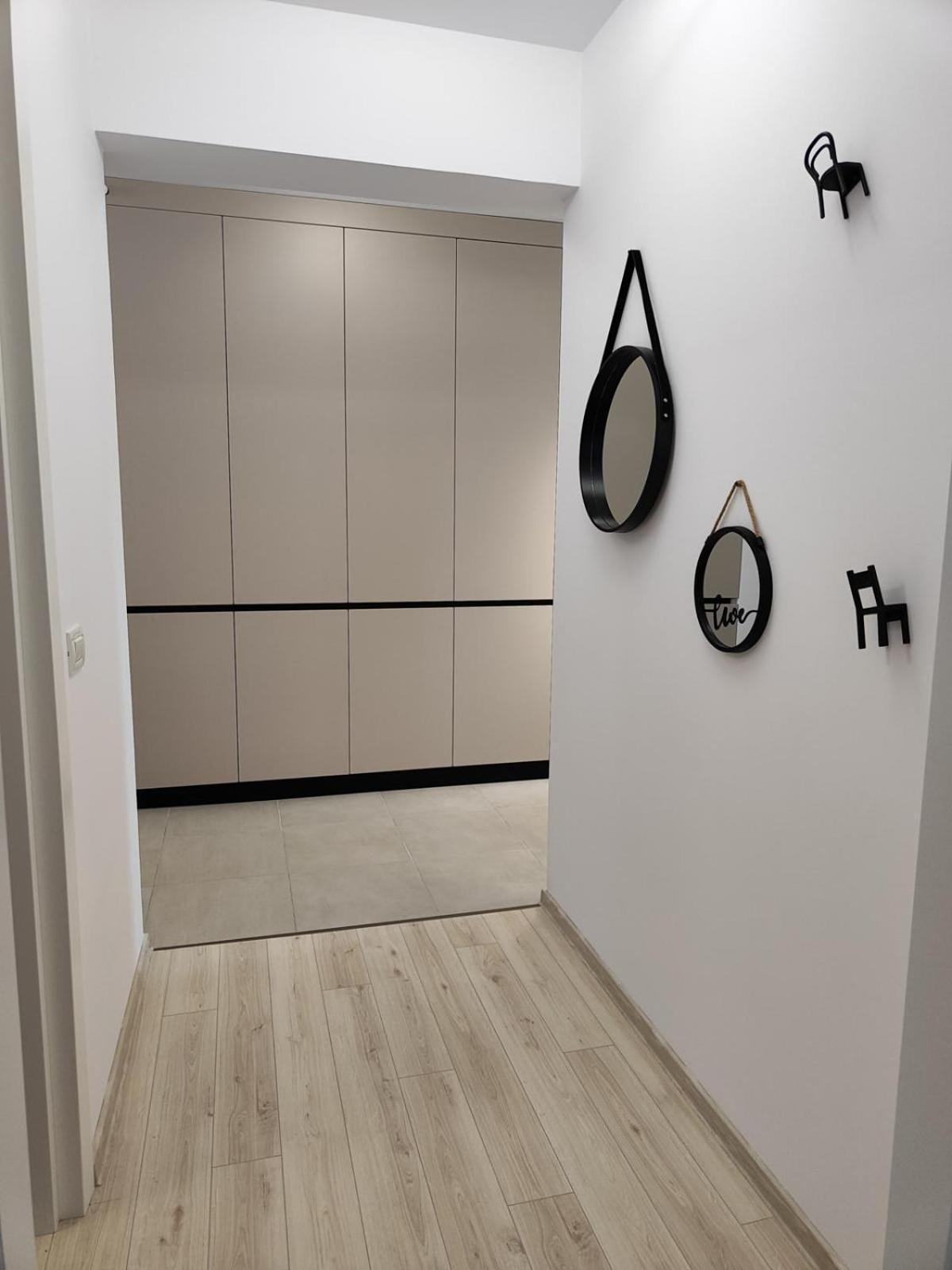 Ferienwohnung Elisio - Glass Studio Brașov Exterior foto
